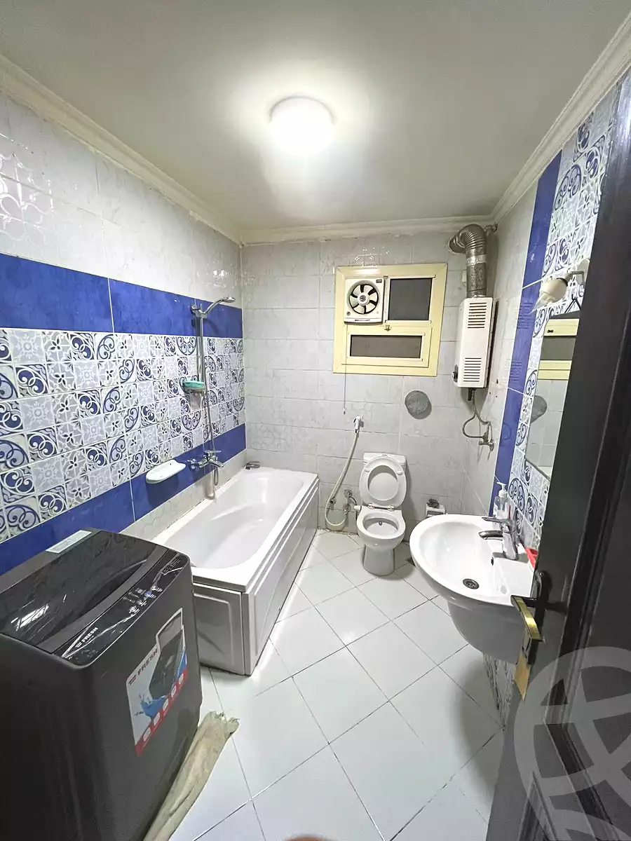 https://aqarmap.com.eg/ar/listing/7373861-for-sale-cairo-el-sheikh-zayed-city-el-hay-el-thany-ashaer-al-mostakbal-buildings