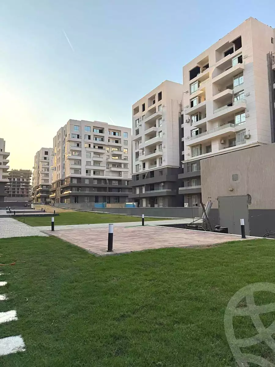 https://aqarmap.com.eg/en/listing/7373908-for-sale-cairo-new-administrative-capital-r7-dy-jwy-3-tj-msr