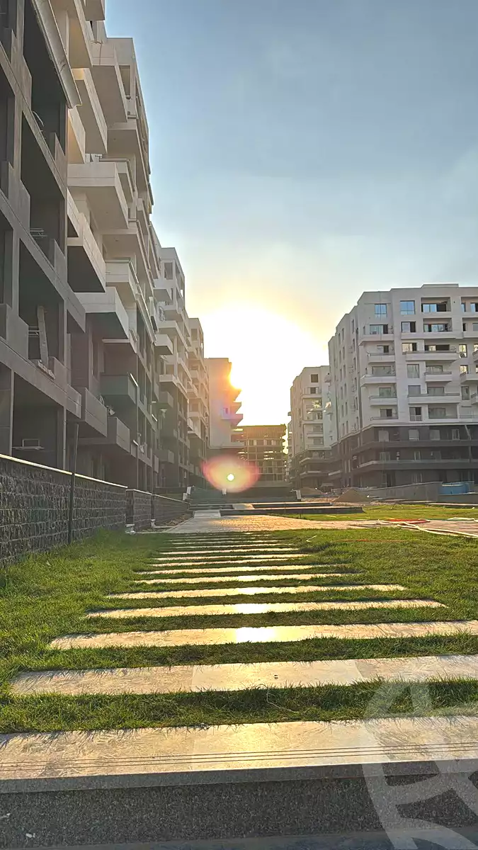 https://aqarmap.com.eg/en/listing/7373908-for-sale-cairo-new-administrative-capital-r7-dy-jwy-3-tj-msr