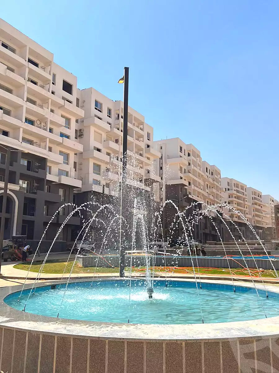 https://aqarmap.com.eg/en/listing/7374017-for-sale-cairo-new-cairo-compounds-dh-ykwn-2-ryzydns-styl-hwm