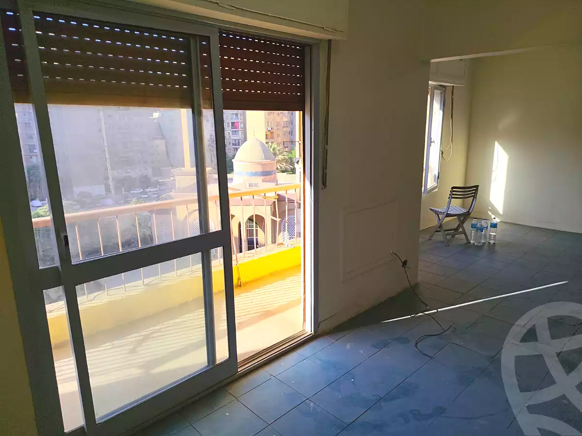https://aqarmap.com.eg/ar/listing/7377100-for-rent-cairo-helwan-hadayek-helwan-nile-corniche-st
