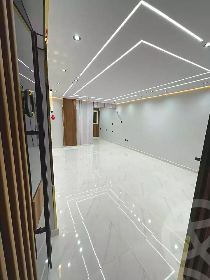 https://aqarmap.com.eg/ar/listing/7377466-for-sale-alexandria-el-asafra-l-sfr-bhry