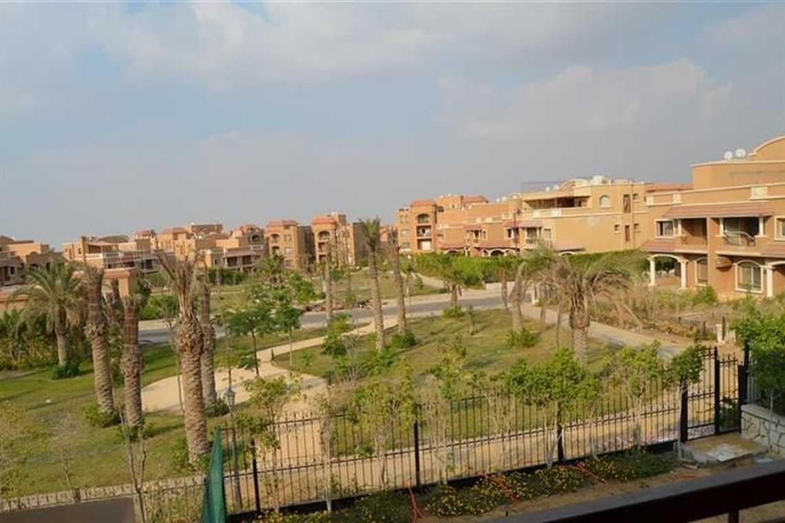 Twin-House-at-Mena-Residence-Compound-11-724x480.jpg