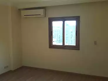 إداري للإيجار - 6 غرف - بالدور 3