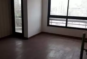 مكاتب للإيجار - 3 غرف - بالدور 8