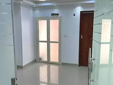 مقر إداري للبيع - 3 غرف - بالدور 6