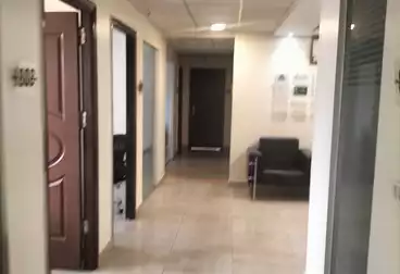 Administrative For rent - 5 rooms - floor 5