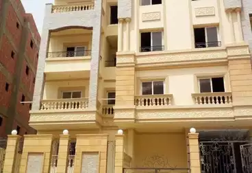 Apartment with Garden For sale in Bait El Watan