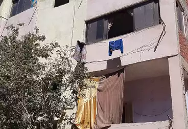 Entire Building For Sale (5 Floors, 7 Apartments,1 Warehouse)