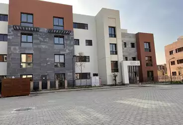 https://aqarmap.com.eg/en/listing/4732100-for-sale-new-cairo-compounds-town-homes-district-5