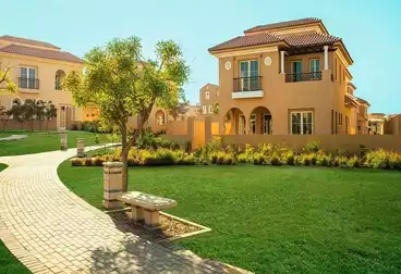 Hyde Park - Villa ready to move resale in Hyde Park New Cairo 