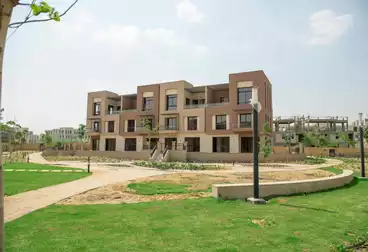 https://aqarmap.com.eg/en/listing/4804196-for-sale-cairo-new-cairo-compounds-district-5-town-homes-district-5