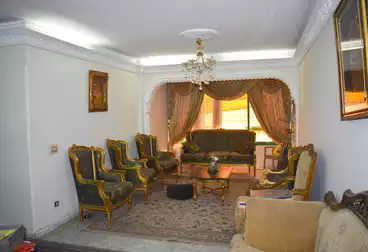 For sale, an apartment of 144 square meters, on the main Al-Assawi Street, steps from Muhammad Naguib and the sea