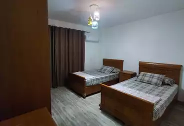 https://aqarmap.com.eg/en/listing/4834563-for-rent-cairo-new-cairo-compounds-golden-gate-redcon