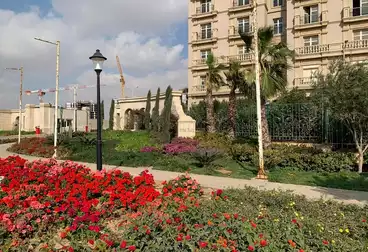 https://aqarmap.com.eg/en/listing/4859412-for-sale-cairo-new-cairo-compounds-hyde-park-centre-ville-hyde-park