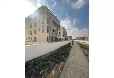 https://aqarmap.com.eg/en/listing/4912234-for-sale-cairo-new-cairo-compounds-garden-residence-hyde-park