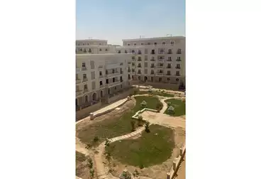 https://aqarmap.com.eg/ar/listing/4932687-for-sale-cairo-new-cairo-compounds-garden-residence-hyde-park