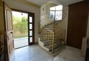 https://aqarmap.com.eg/en/listing/4942179-for-sale-cairo-new-cairo-compounds-golden-heights-1