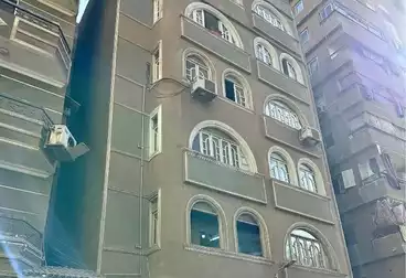 عمارة للبيع بحدائق القبه