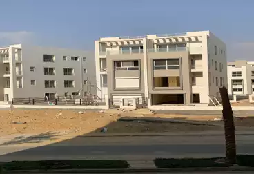 https://aqarmap.com.eg/en/listing/4968981-for-sale-cairo-new-cairo-compounds-hyde-park-hpr-hyde-park