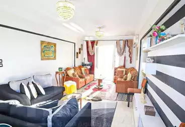 https://aqarmap.com.eg/ar/listing/4957903-for-sale-alexandria-kafr-abdo-kafr-abdou-st