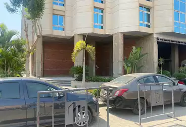 https://aqarmap.com.eg/en/listing/4939250-for-rent-cairo-el-maadi-compounds-bavaria-town