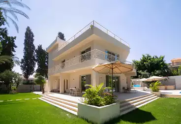 Furnished villa for rent Al-King Mariout (Carrefour Road in front of King Ranch) 1,500 m