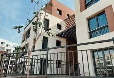 Apartment 160m in a prime location, resale, for sale in installments in District