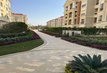 Apartments For sale in Regents Park Compound - Al Dawlia