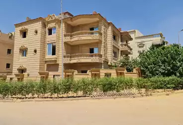 https://aqarmap.com.eg/ar/listing/5034451-for-sale-cairo-new-cairo-el-narges-el-narges-1-hassan-ahmed-kamel-st