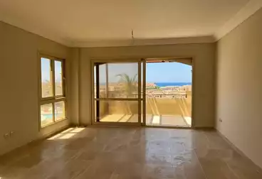 Town House For sale in Ras El Hekma