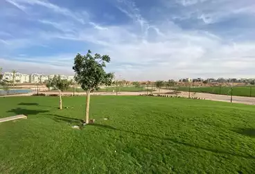 https://aqarmap.com.eg/en/listing/5050237-for-sale-cairo-new-cairo-compounds-hyde-park-greens-hyde-park-compound