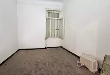 https://aqarmap.com.eg/ar/listing/5068674-for-rent-alexandria-l-zryt-champollion-st