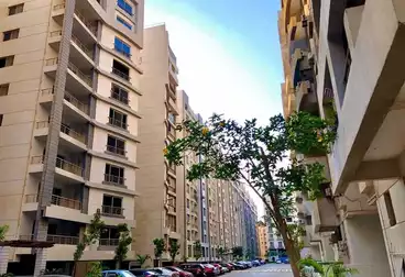 https://aqarmap.com.eg/ar/listing/5073227-for-sale-cairo-el-maadi-compounds-bavaria-town