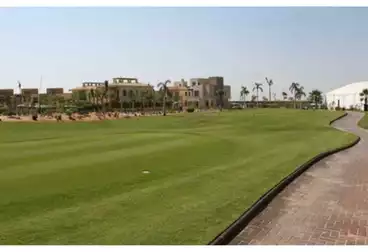 https://aqarmap.com.eg/en/listing/5081658-for-sale-cairo-el-sheikh-zayed-city-compounds-kmbwnd-ljry-swdyk