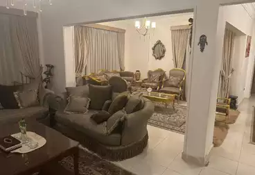 https://aqarmap.com.eg/ar/listing/5084108-for-sale-cairo-heliopolis-heliopolis-square-mohammed-farid-st