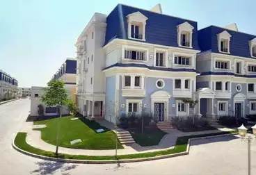 https://aqarmap.com.eg/en/listing/5089785-for-sale-cairo-new-cairo-compounds-mountain-view-hyde-park