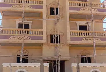 شقة بالحديقة للبيع - 3 غرف - بالدور 0