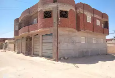 House / Home For sale - 4 rooms