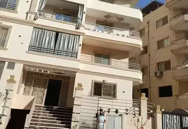 شقق للبيع - 3 غرف - بالدور 0