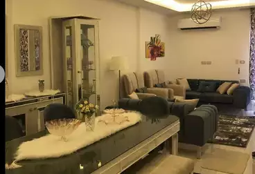 Furnished Apartment For rent - 3 rooms - floor 10