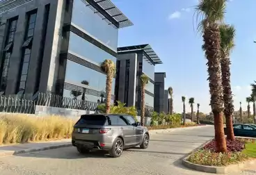 Administrative Building For rent - 35 rooms
