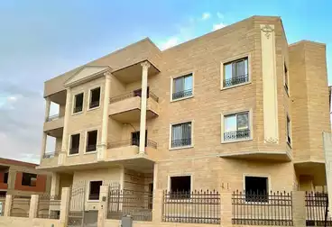 Apartment with Garden For sale - 3 rooms - floor 0