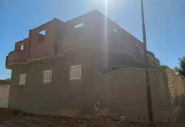 Building For sale - 3 rooms