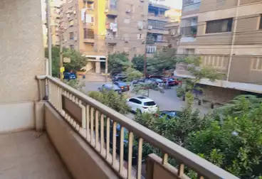شقق للبيع - 3 غرف - بالدور 1