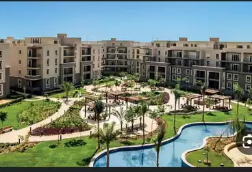 شقة بحديقة للبيع - 3 غرف - بالدور 0