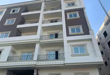 Apartments For sale - 3 rooms - floor 1