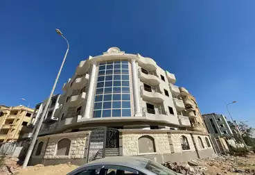 Apartments For sale - 3 rooms - floor 1