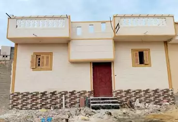 Building For sale - 4 rooms