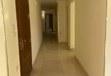 إداري للإيجار - 4 غرف - بالدور 3